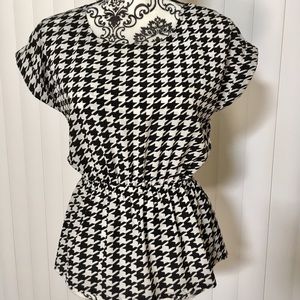 Annabella Cinched Waist Top (Size Small)